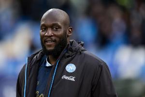 斯基拉：卢卡库拒绝美职联和沙特俱乐部报价，他想留在欧洲踢球